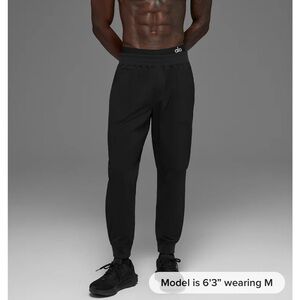 Alo Yoga Co Op Pant Black Performance sweat wicking ultra light Sz M NEW